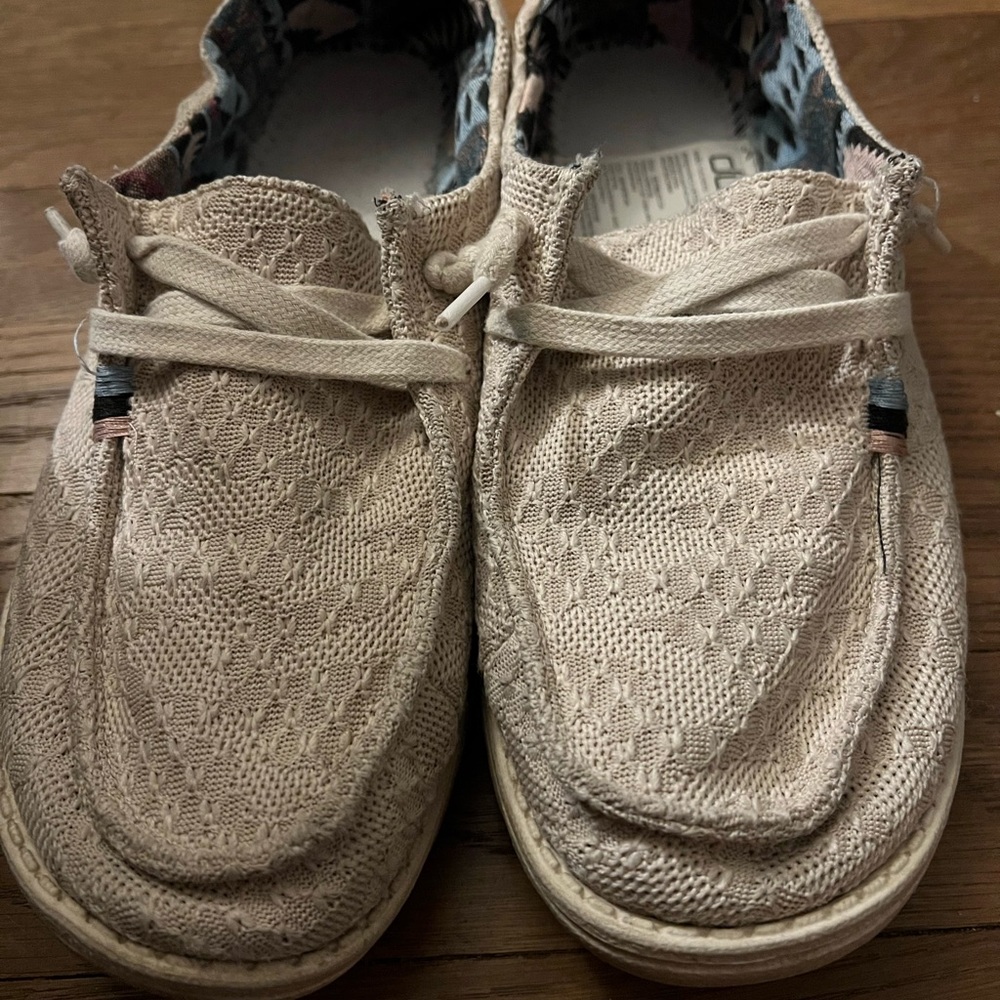 Women's Lace-Up Casual Shoes